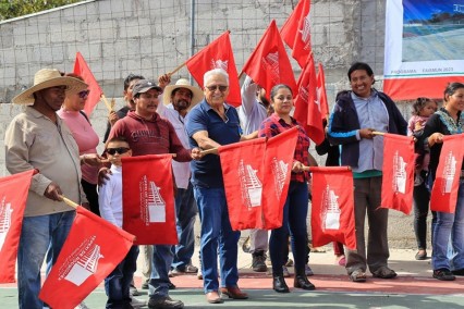 Tepexi de Rodríguez avanza: Inician construcción de techado en la plaza principal de Cañada Coyote