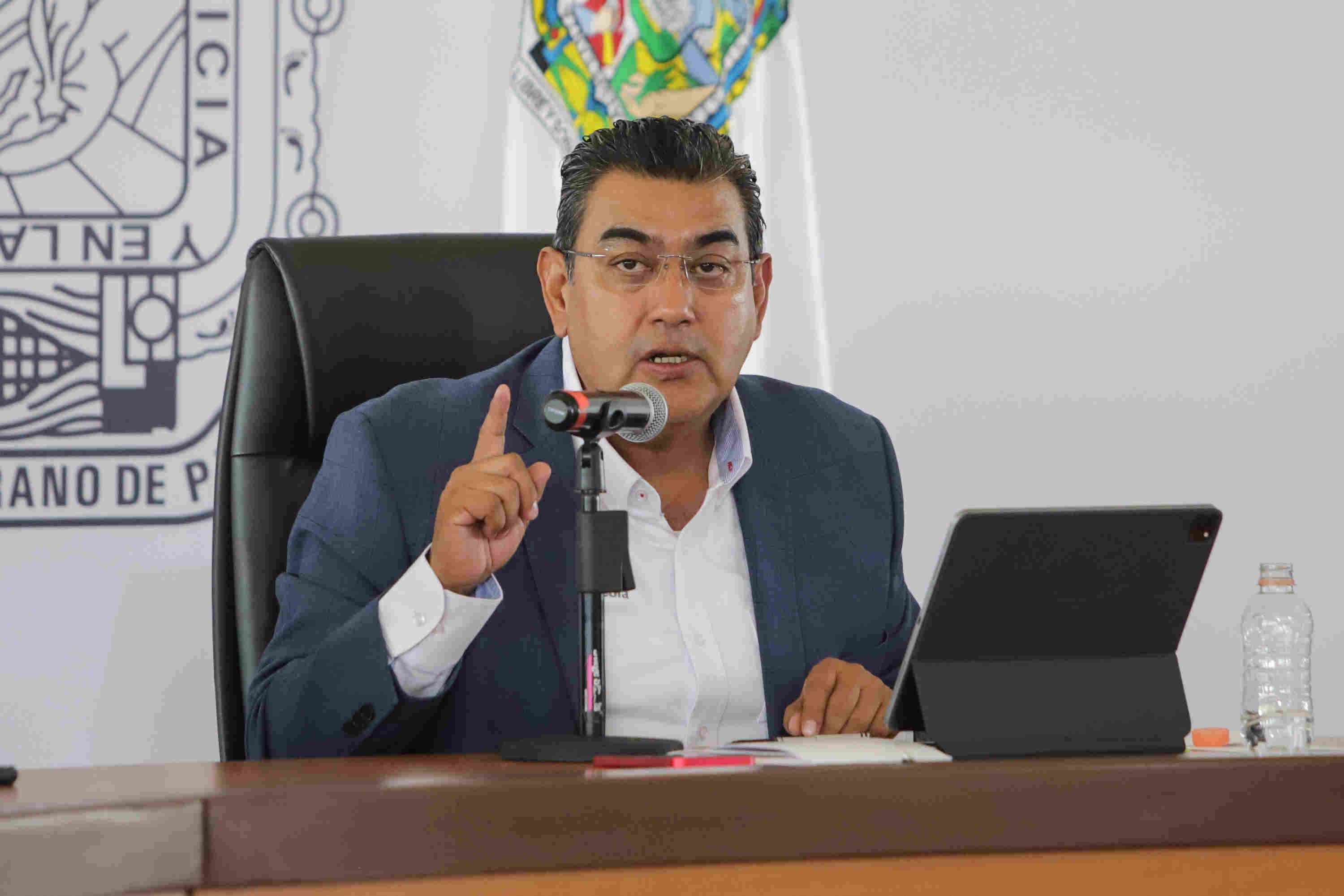 Sergio Salomón Céspedes Peregrina reveló una nueva deuda que se generó en administraciones pasadas, esta vez en 2010 durante la gestión panista de Rafael Moreno Valle