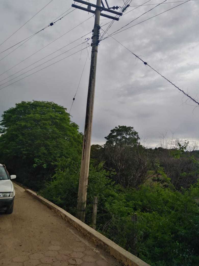 Vecinos de San Rafael: Unidos por la Seguridad ante Postes Eléctricos Deteriorados