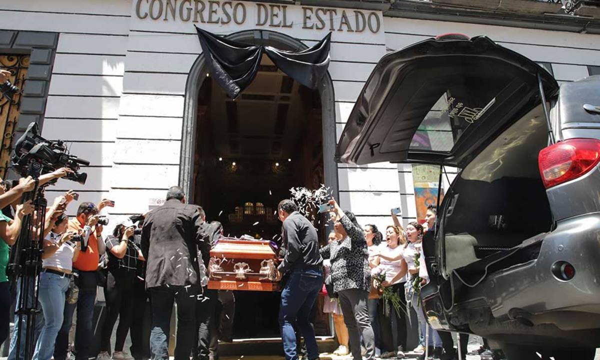 Homenaje a Aurora Sierra, Diputada local, Congreso de Puebla