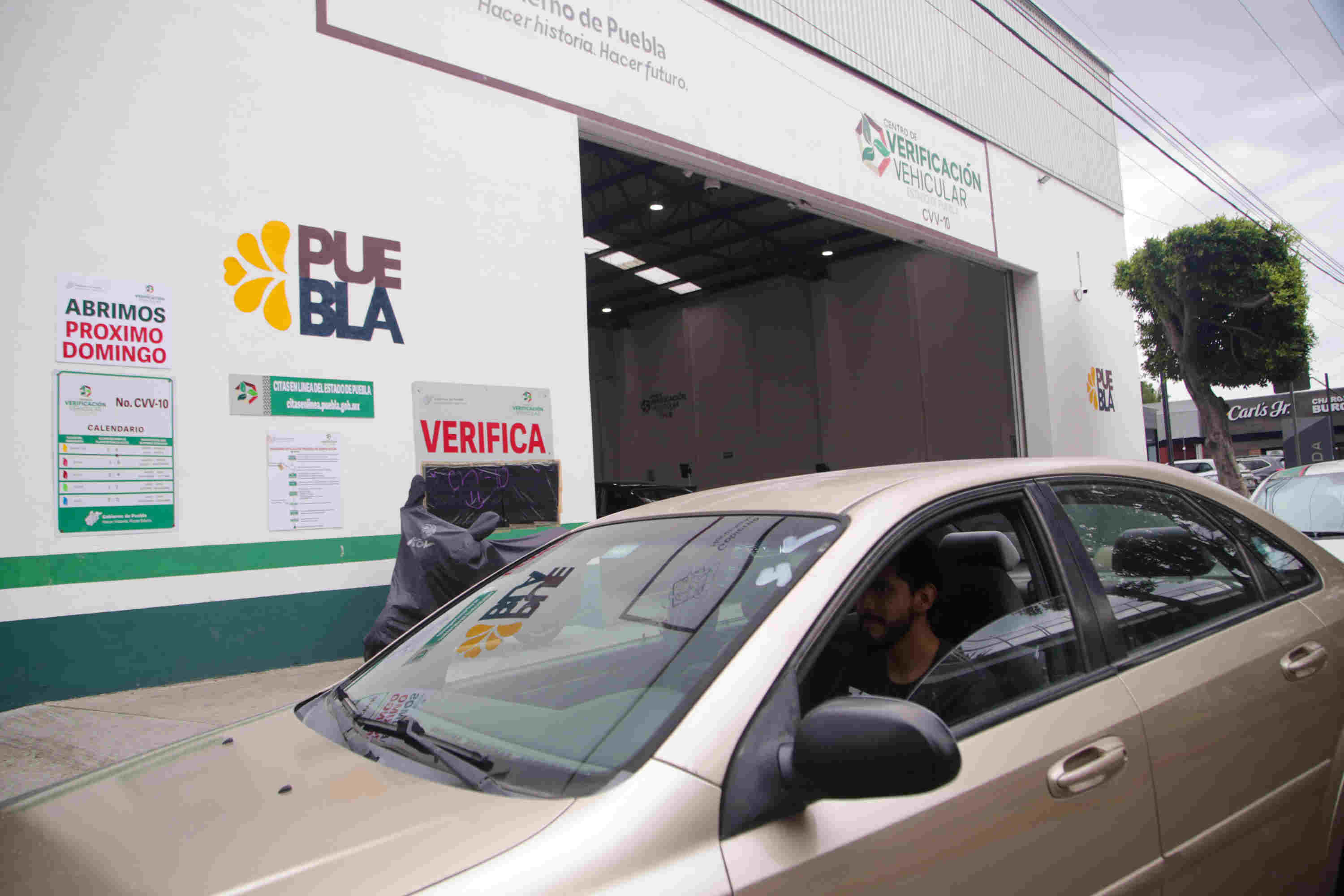 El titular de la Secretaría de Seguridad Pública, Daniel Iván Cruz Luna, informó que en lo que va de agosto se han aplicado entre 75 y 78 infracciones a automovilistas por no contar con la verificación vehicular
