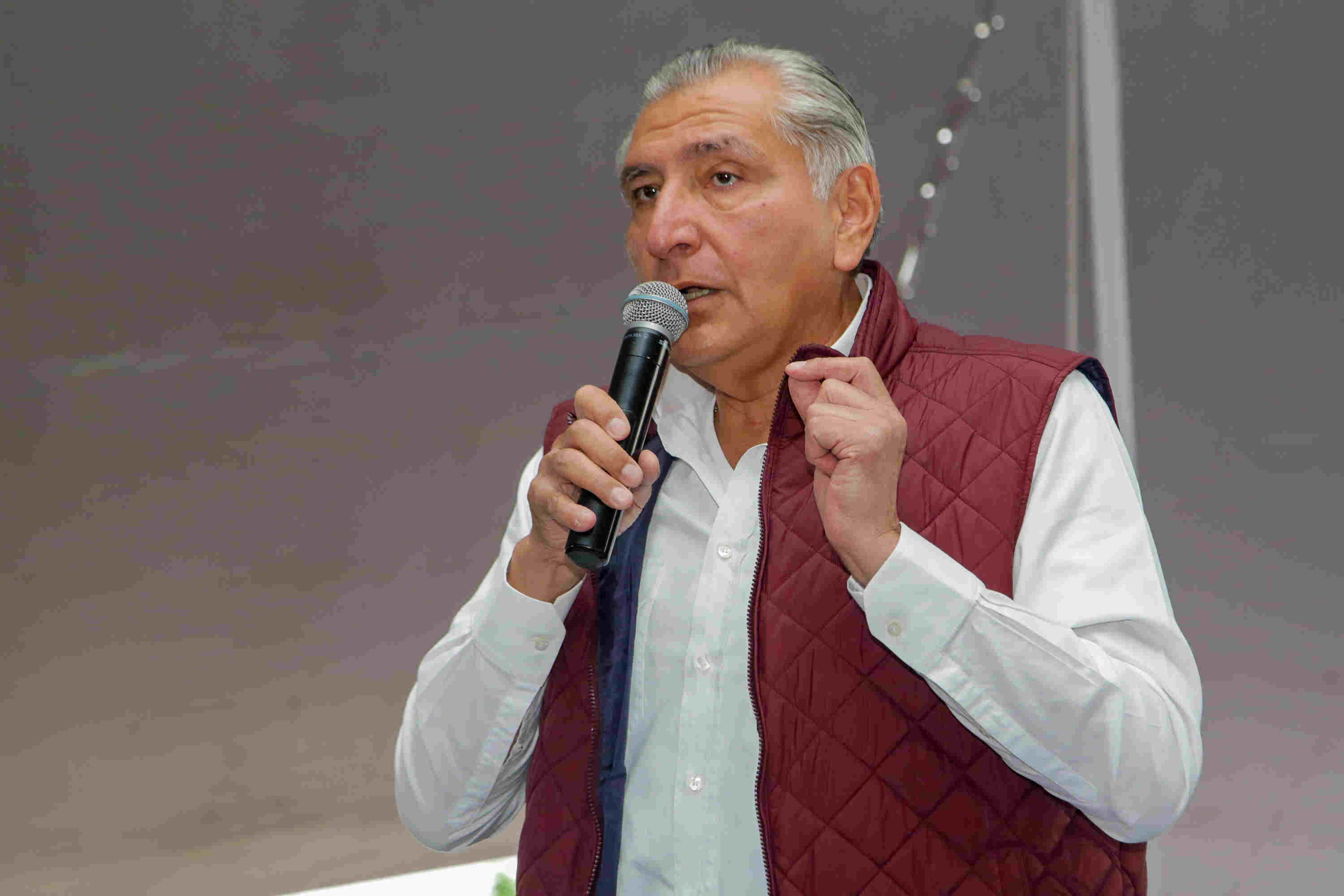 Adán Augusto López estuvo en Cuautlancingo, Palmar de Bravo y Tehuacán