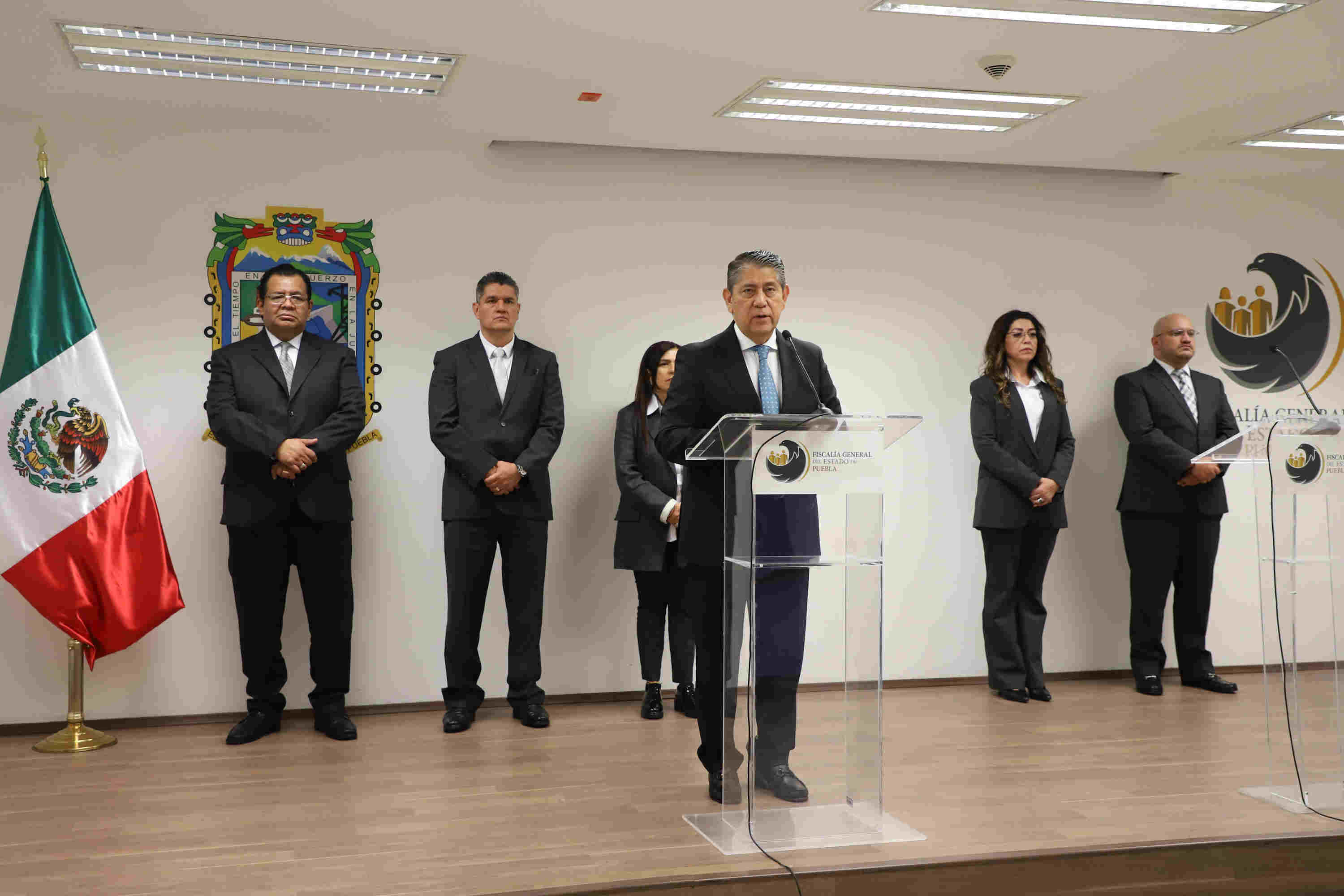 Gilberto Higuera Bernal en rueda de prensa desde la Físcalia General del Estado