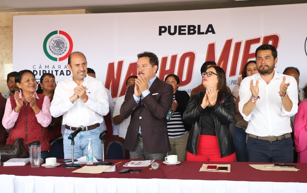 Los miembros fundadores que acudieron de diferentes municipios aseguraron que la Cuarta Transformación está en buenas manos con el diputado federal Ignacio Mier
