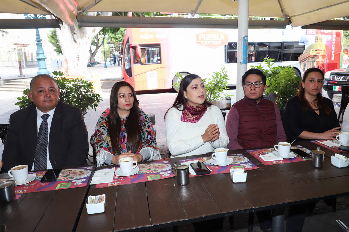 Claudia Rivera comentó que esperará a que se defina el género para la candidatura de gobernador en Puebla