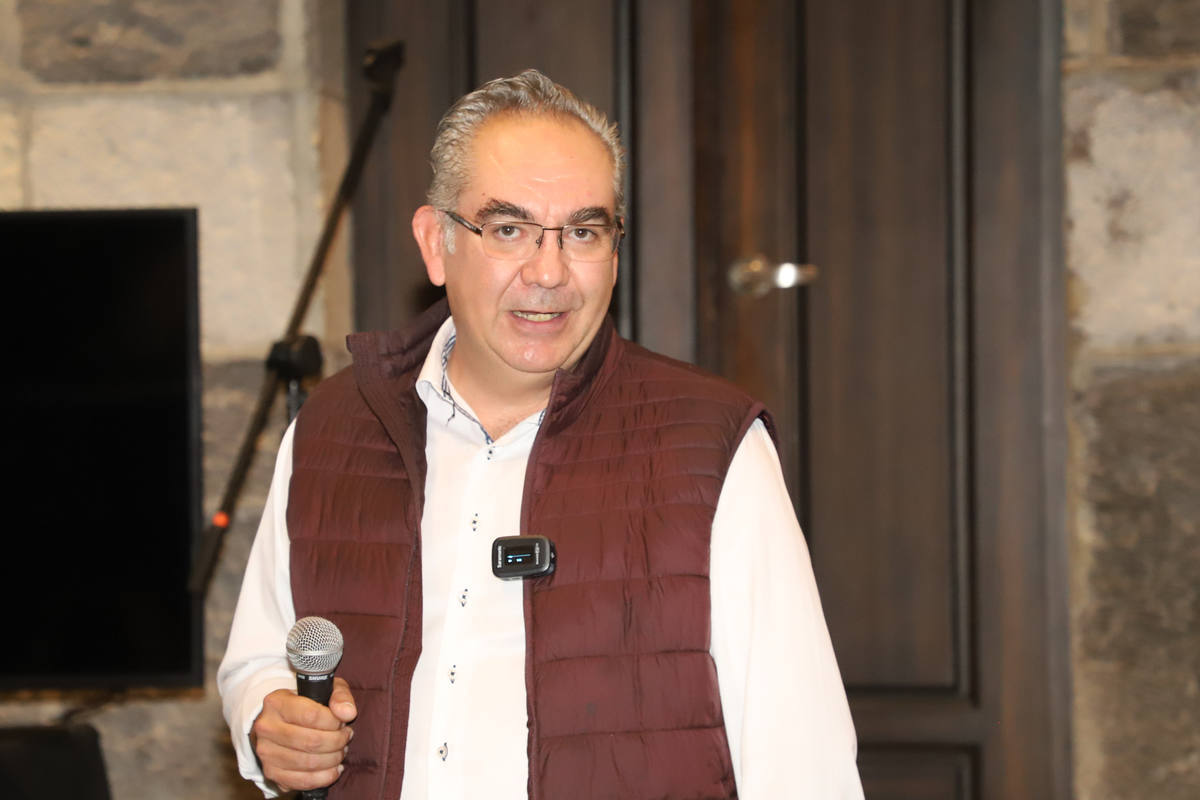 El doc José Antonio Martínez participará por la candidatura a la gubernatura por Morena