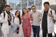 Ritmo y Sabores: Colorida Recepción a Alumnos de Nuevo Ingreso en la Facultad de Medicina