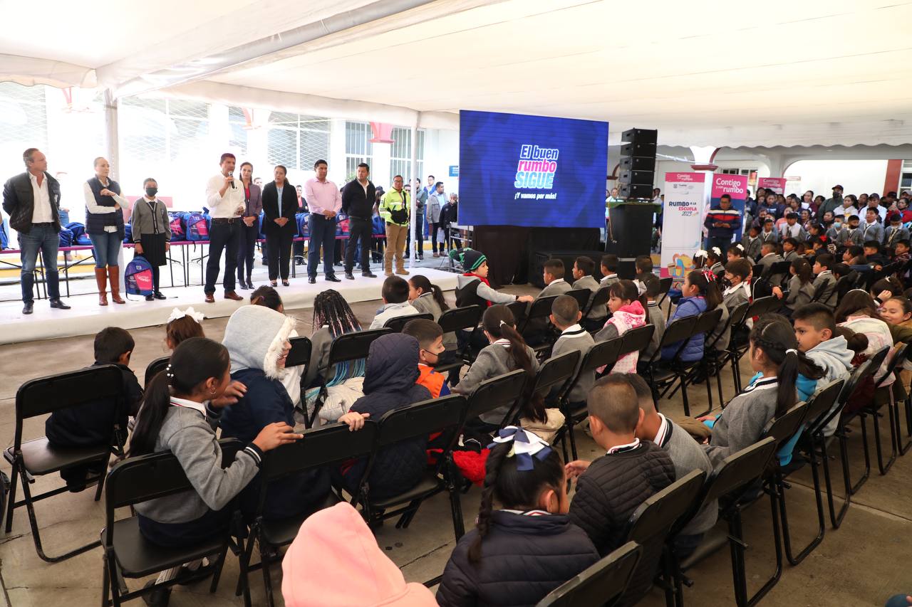 Este programa llegó a 29 escuelas púlicas, ocho indígenas y una para niños y niñas con discapacidad ubicadas en juntas auxiliares