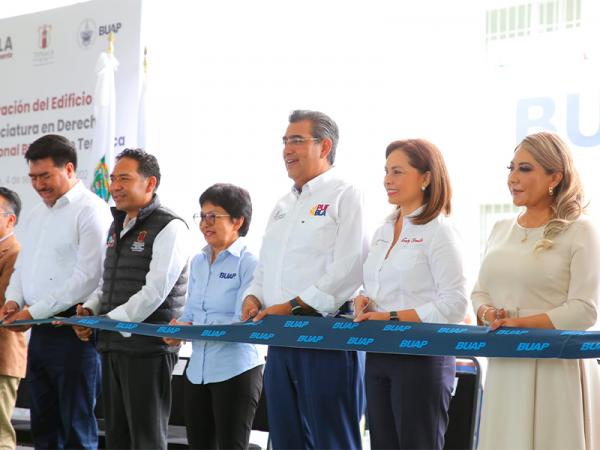 "Inauguración Edificio Derecho BUAP: Educación de Calidad en Puebla