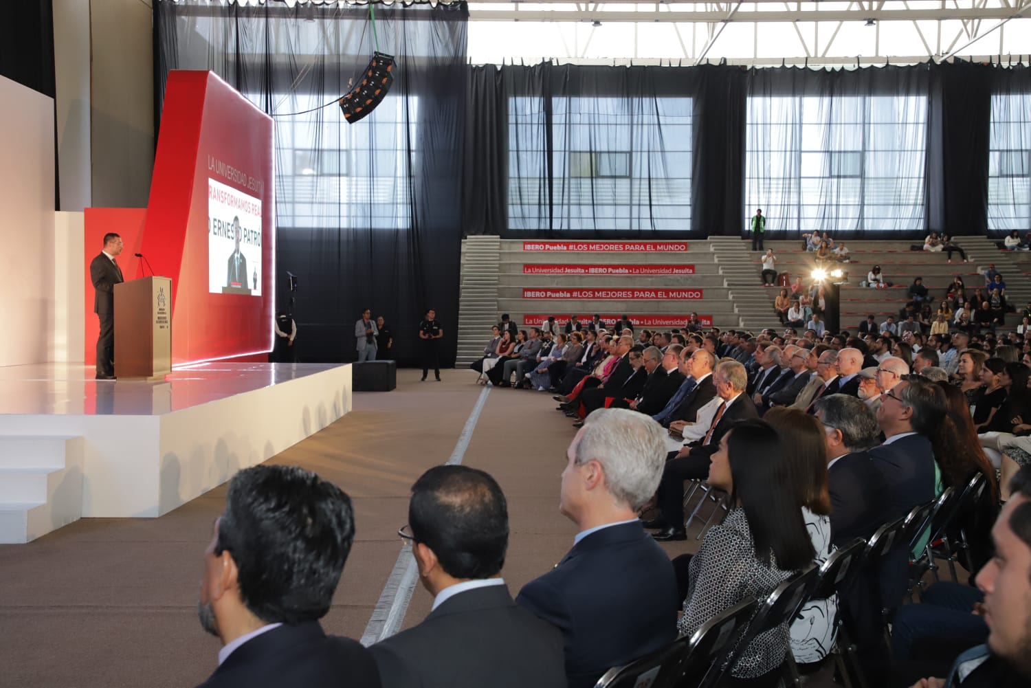 La formación es un eje clave de estos logros, que han sido posibles gracias a las oportunidades que ha brindado la IBERO Puebla con becas al 68% del alumnado en licenciaturas, y al 83% de posgrados