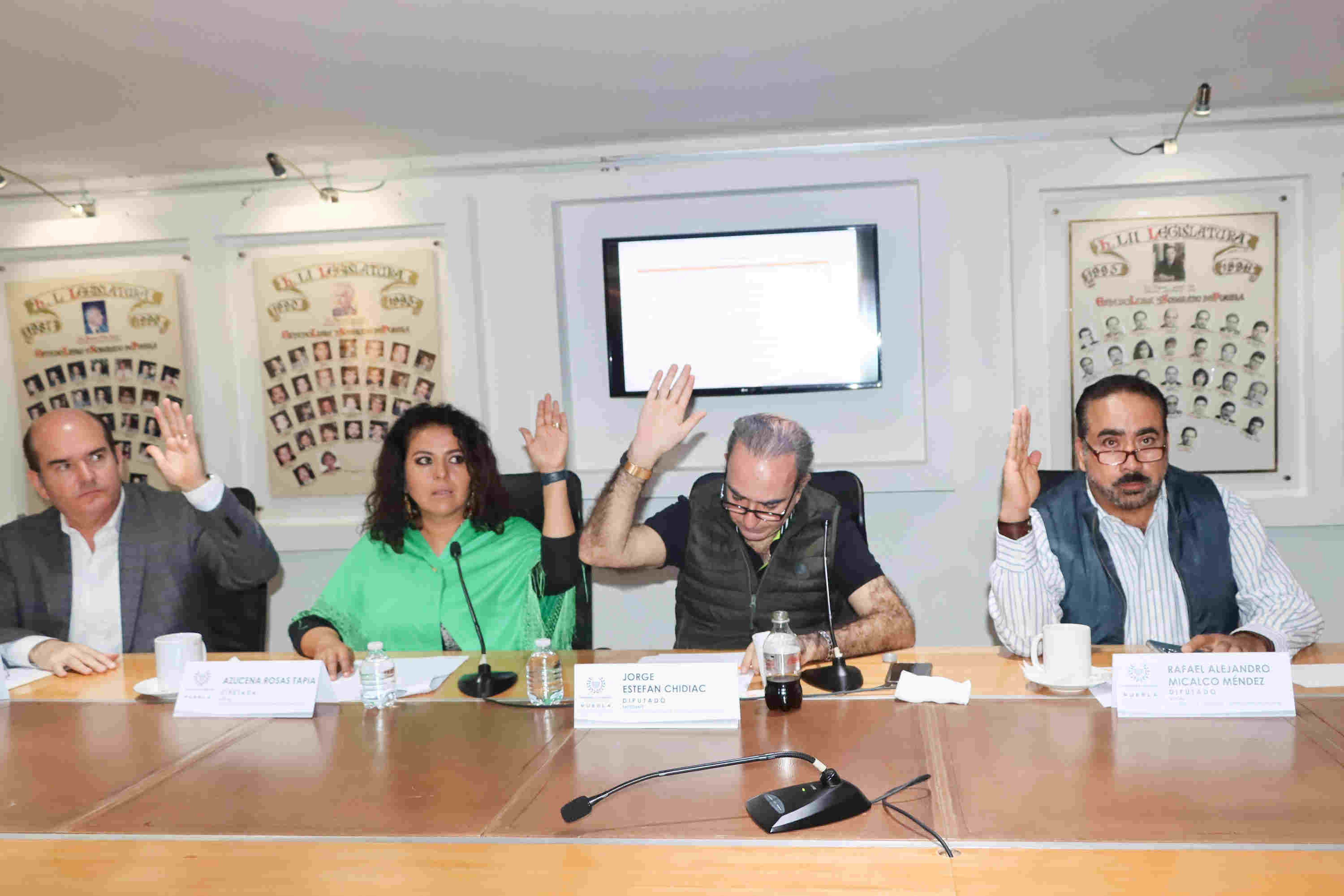 El diputado Estefan Chidiac señaló que la Marina especificó que este equipo ferroviario le es de suma importancia dado que no cuenta con vagones para completar el tren transístmico.