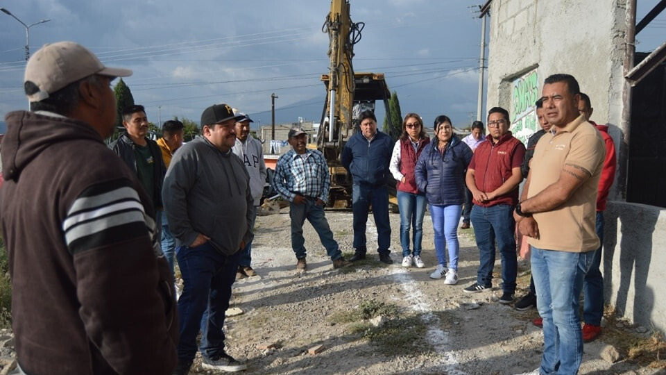 Dio inicio a los trabajos de implementación de drenaje y alcantarillado.