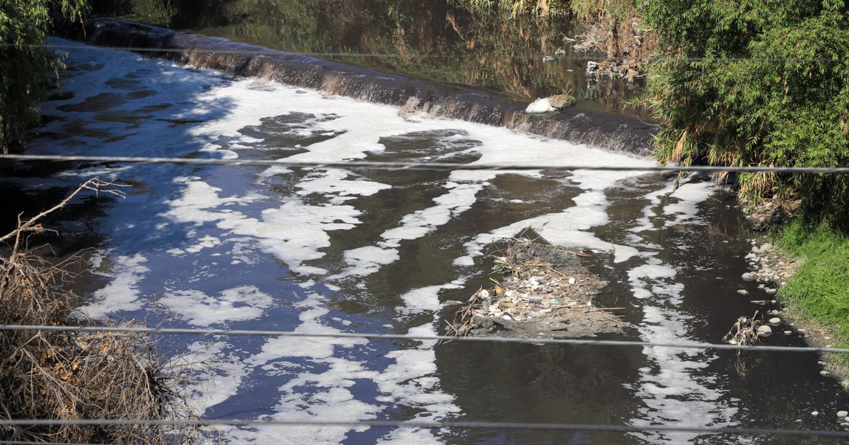 Río Atoyac contaminado