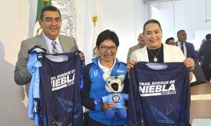 Presentan el Trail Bosque de Niebla BUAP y la Carrera Universitaria