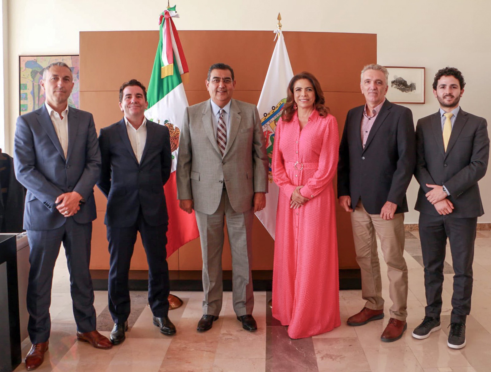 Sostiene Sergio Salomón reunión con Ander Muelas, presidente de Endurance Motive
