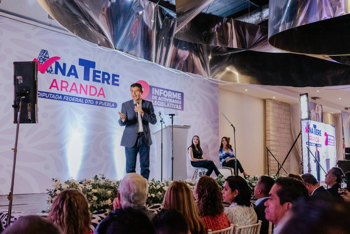 Al evento también acudió el alcalde Eduardo Rivera, quien hizo un llamado a la unidad del PAN Puebla