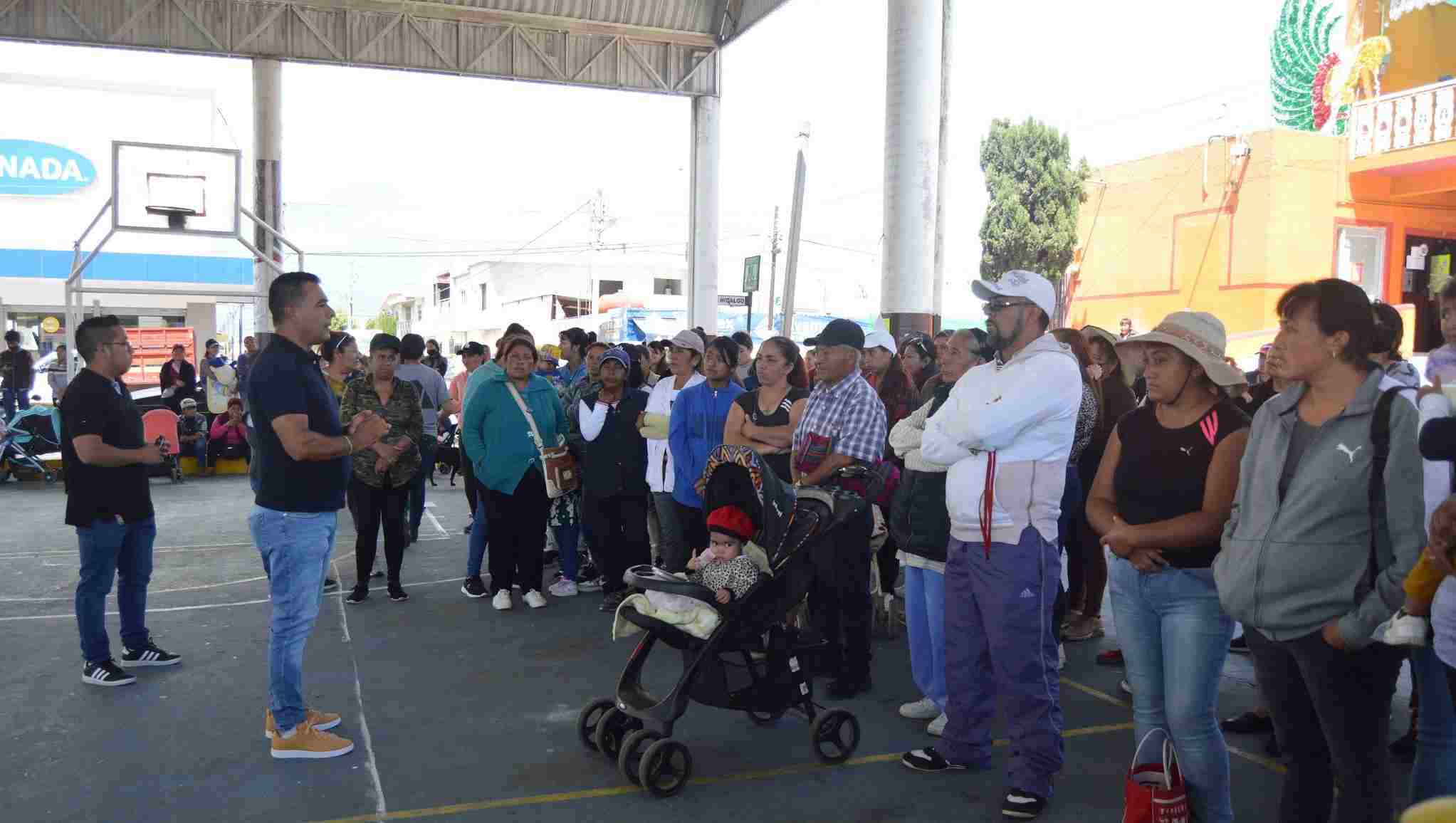 Isaac Rodríguez Ochoa, llevó a cabo la entrega de productos lácteos como parte del programa gubernamental