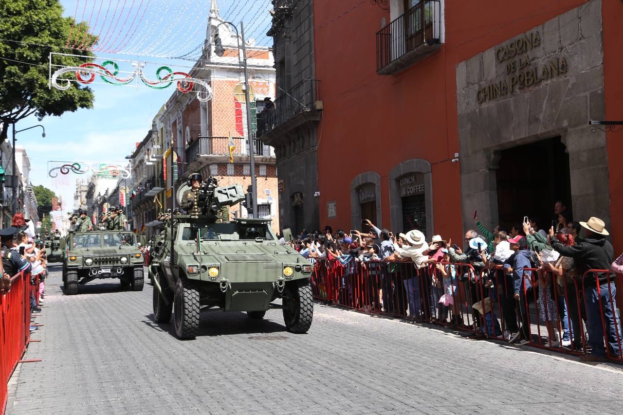 Desfile Cívico del 16 de Septiembre en Puebla
