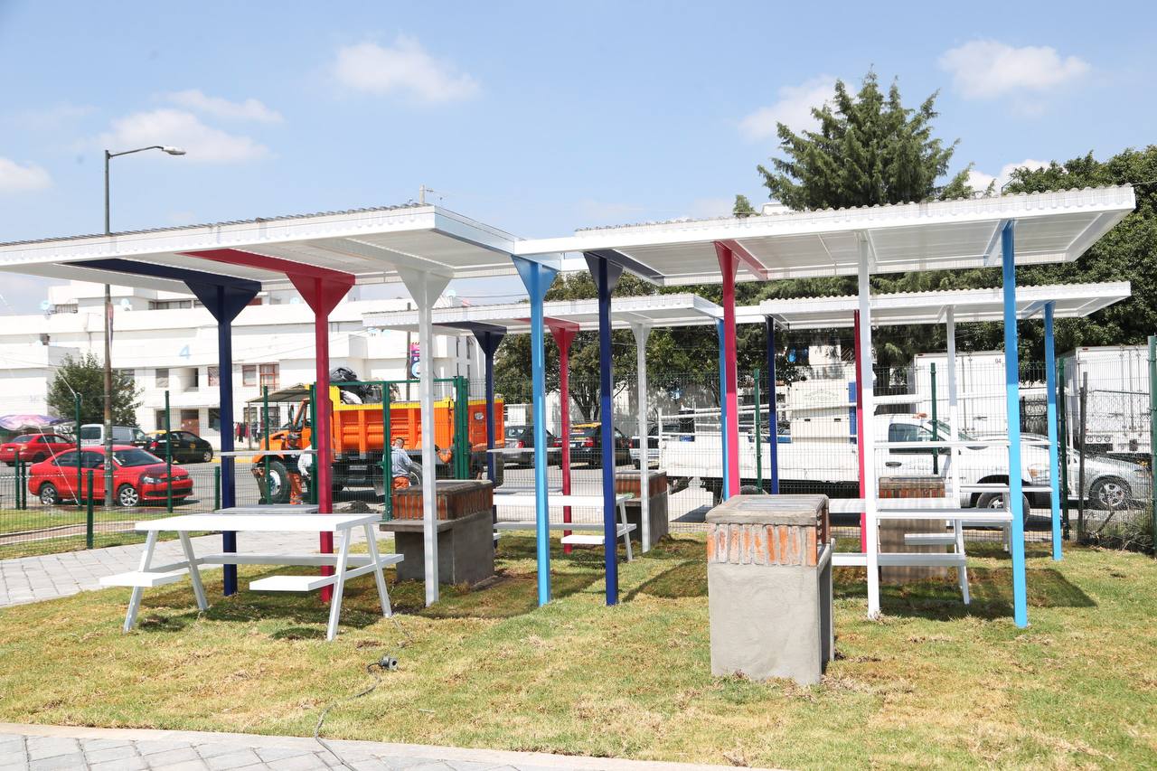 También se renovaron juegos infantiles y mesas de picnic 
