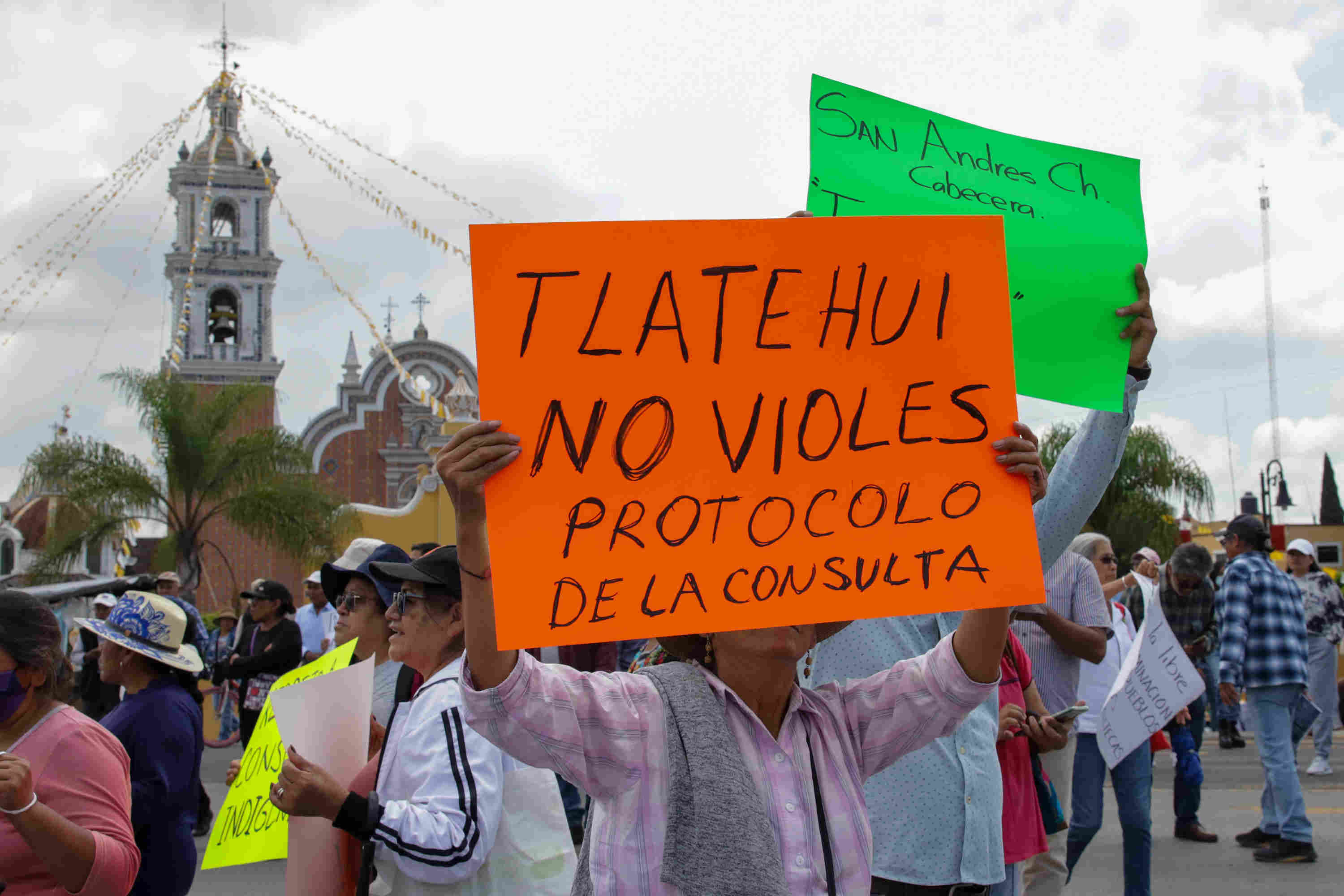 Pueblos de San Andrés se manifiestan contra la radial que quiere Tlatehui para llegar a Lomas de Angelopolis 