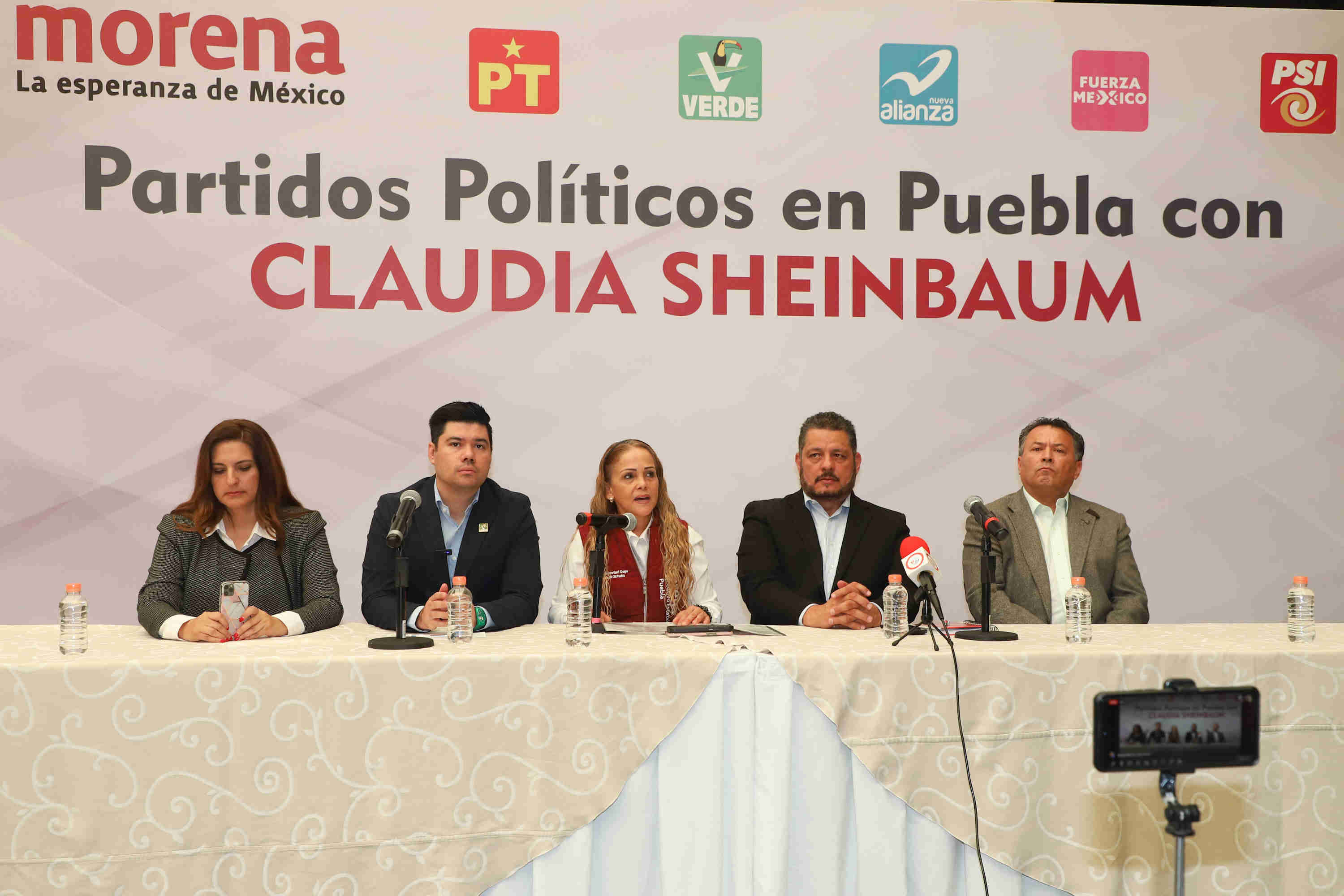 Morena emite convocatoria para aspirantes a gobernador; podrán continuar en sus cargos