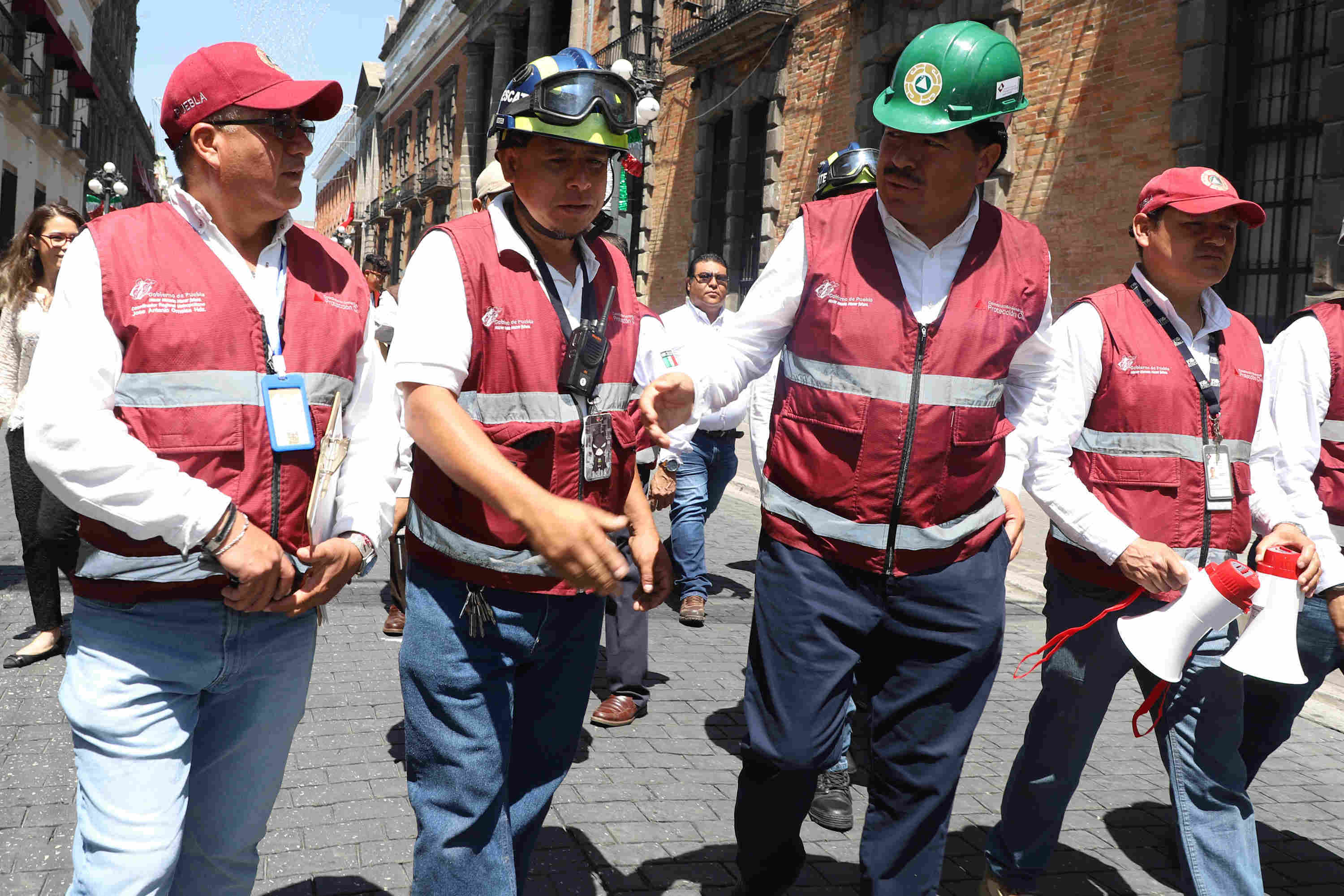 El secretario de Gobernación Javier Aquino Limón, participó en el segundo simulacro nacional para conmemorar el sismo ocurrido el 19 de septiembre de 1985