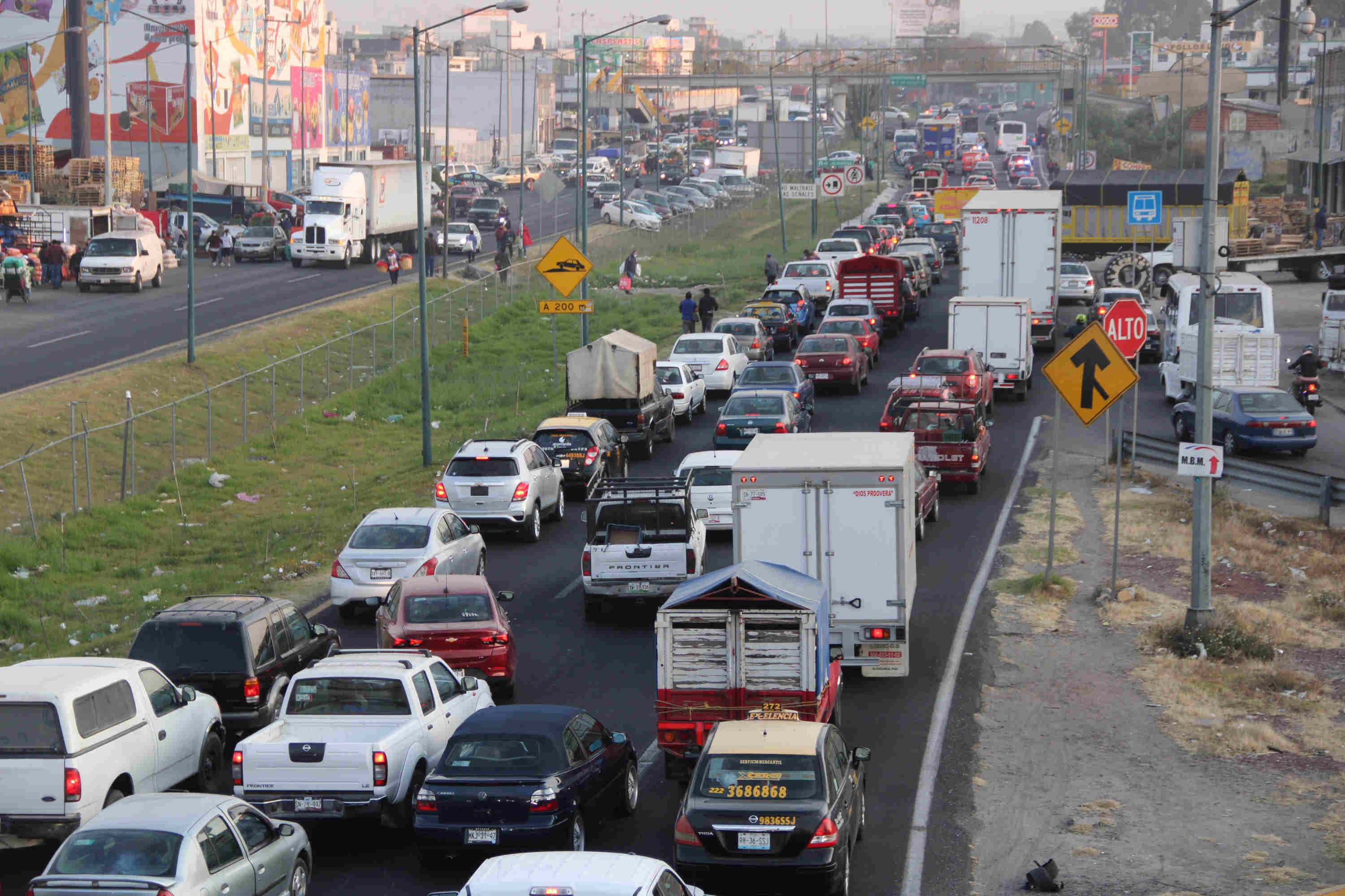 De acuerdo con el último censo del INEGI, en Puebla capital existen un millón 209 mil vehículos automotores