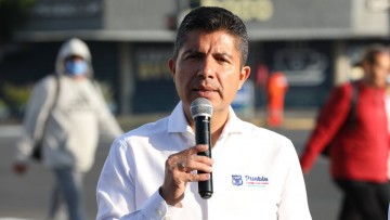 Ayuntamiento de Puebla mejora seguridad vial en bulevares Norte y Aarón Merino Fernández