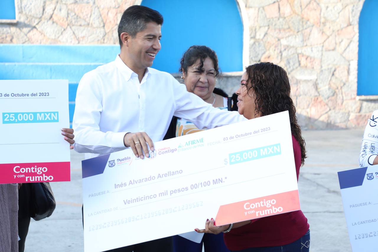 Se hizo entrega del cheque número cinco mil del programa 'Créditos Contigo' 