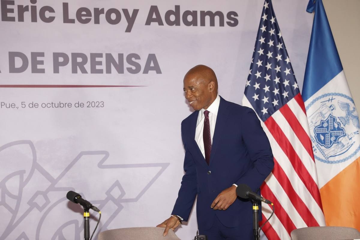 “Se propone trabajar en conjunto, ciudades, estados y países, para así poder resolver esta crisis migratoria", dijo.