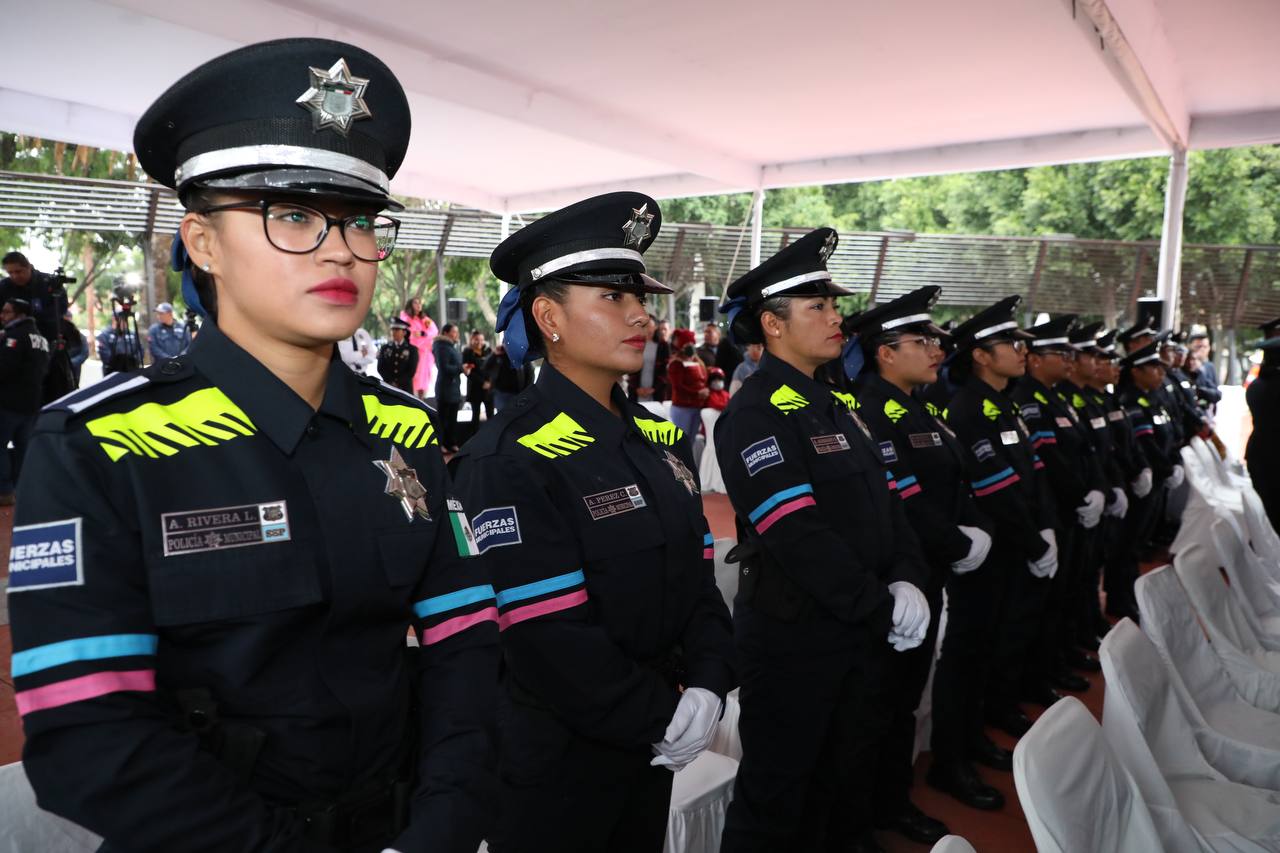 Se suman 11 mujeres