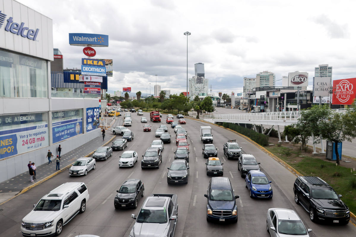 El Gobierno del Estado clausuró los paraderos de transporte público ubicados frente a la Vía Atlixcáyotl