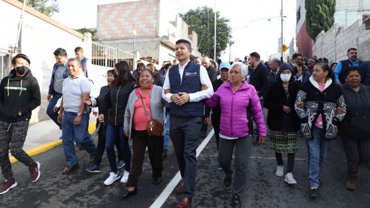 Suma gobierno municipal más calles rehabilitadas, ahora en Lomas De San Valentín