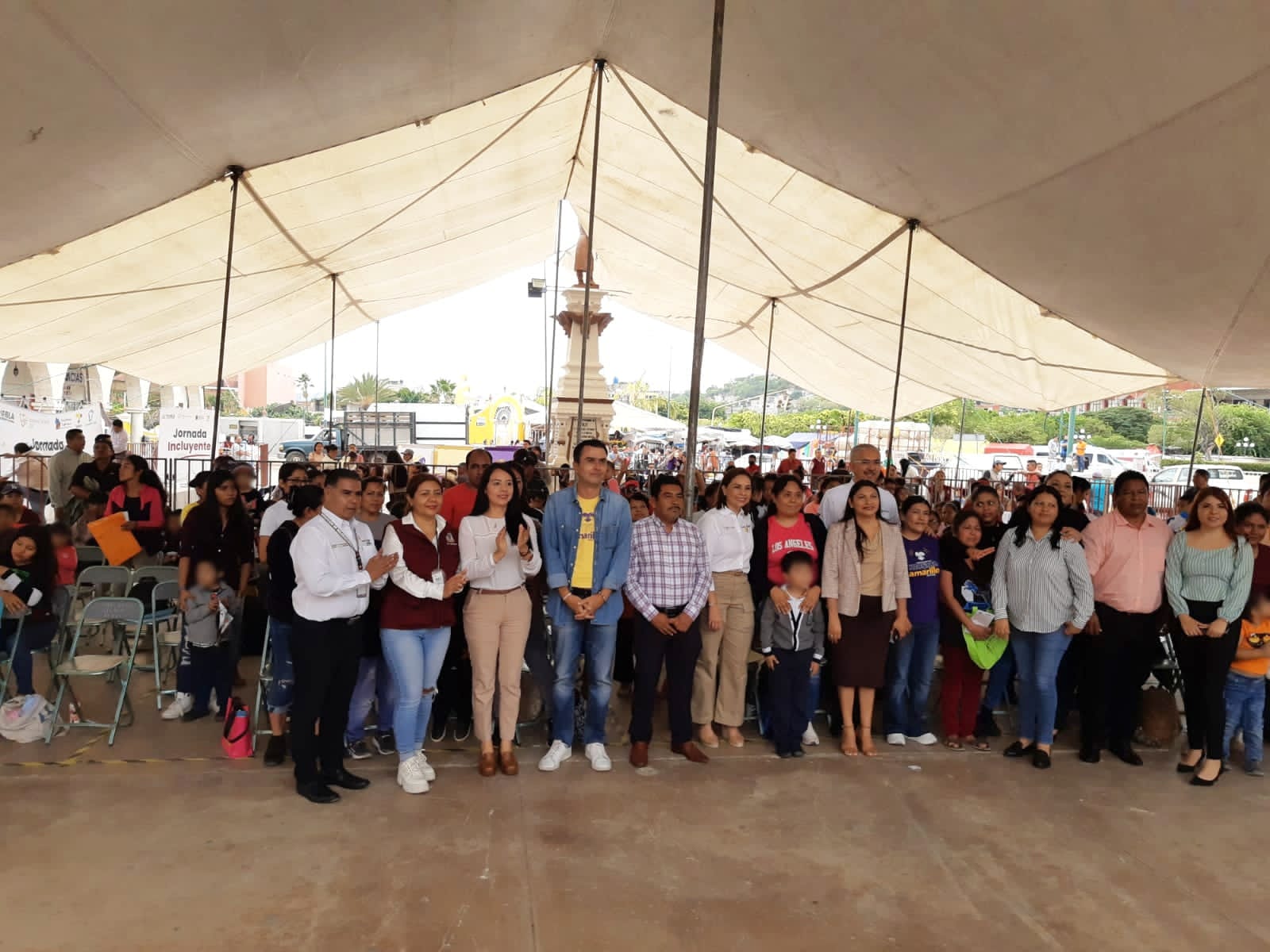 DIF Estatal en jornada de atención ciudadana en Acatlán de Osorio