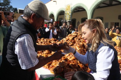 Impulsando el turismo local: Cholula presenta su hojaldra monumental