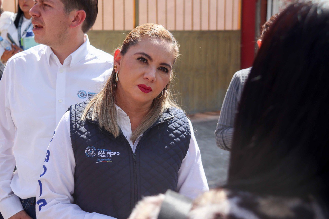 Paola Angon prioriza la calidad de servicios y movilidad en Cholula