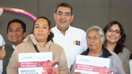 Con entrega de insumos, Gobierno Estatal cumple compromiso con sector rural