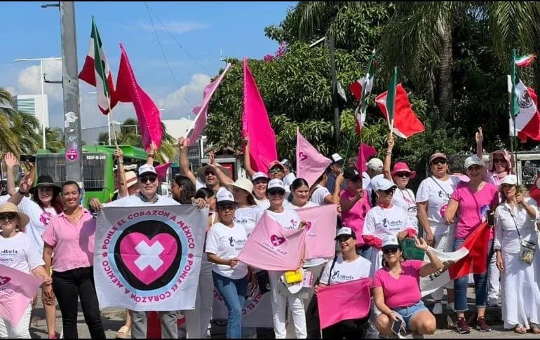 "Xochilovers" salen a las calles a mostrar su apoyo a Xóchitl Gálvez Ruiz
