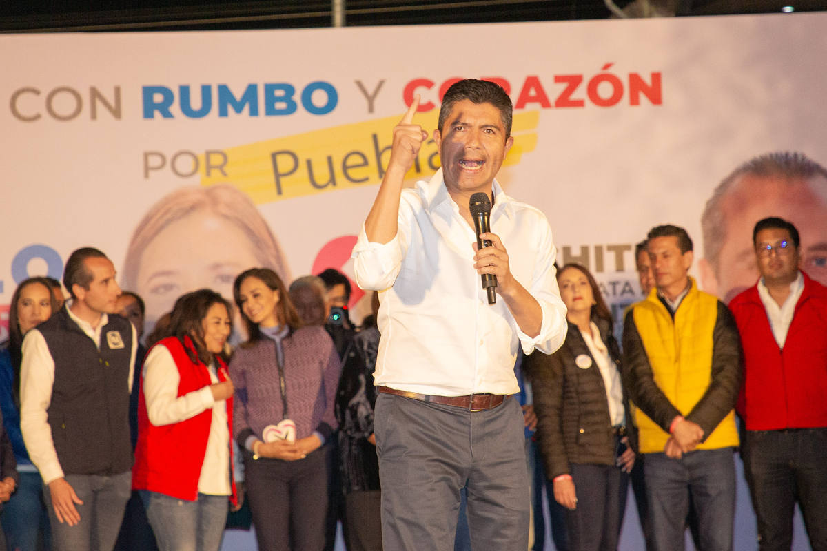 Eduardo Rivera cierra su precampaña