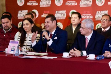 Alejandro Armenta resalta el rol de las escuelas en la transformación