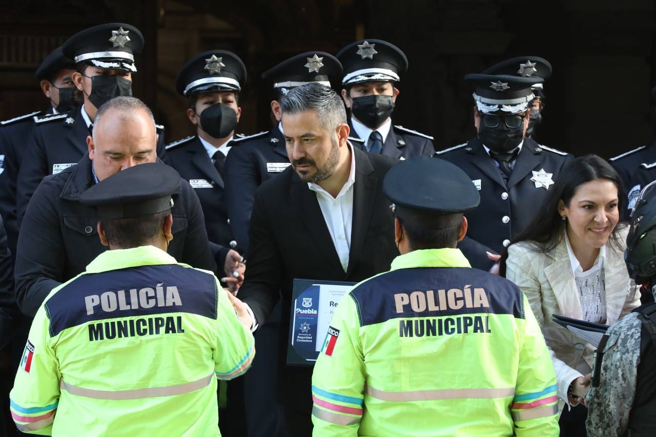  Integrantes de UACE y ROCA reciben reconocimiento por detención exitosa