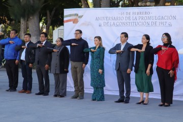 En una emotiva ceremonia encabezada por la presidenta municipal, Paola Angon, el municipio de San Pedro Cholula conmemoró el 107 aniversario de la Promulgación de la Constitución Política de los Estados Unidos Mexicanos de 1917