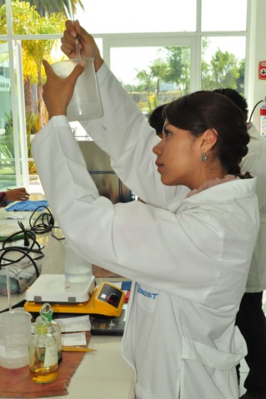 Inclusión de mujeres en ciencia y tecnología: Retos y compromisos de la BUAP