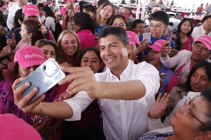 Mujeres Poblanas Unidas: Un Análisis Profundo en el Foro 'El Poder de las Mujeres'