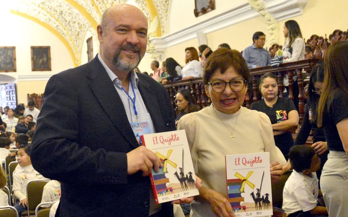 La Doctora Cedillo destacó la importancia de promover la lectura desde temprana edad.