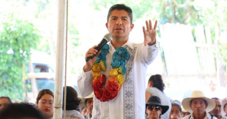 Trabajando en equipo, se busca mejorar el estado de Puebla: Lalo Rivera