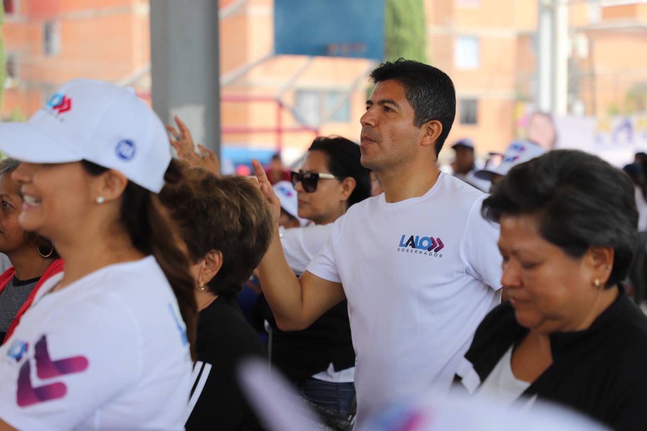 Lalo Rivera participó en una activación física en la Explanada del Infonavit Agua Santa, para anunciar la implementación de la 'Tarjeta de Salud'