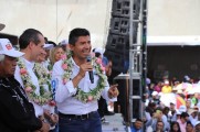 Lalo Rivera y Mario Riestra prometen obras y seguridad en Central de Abasto