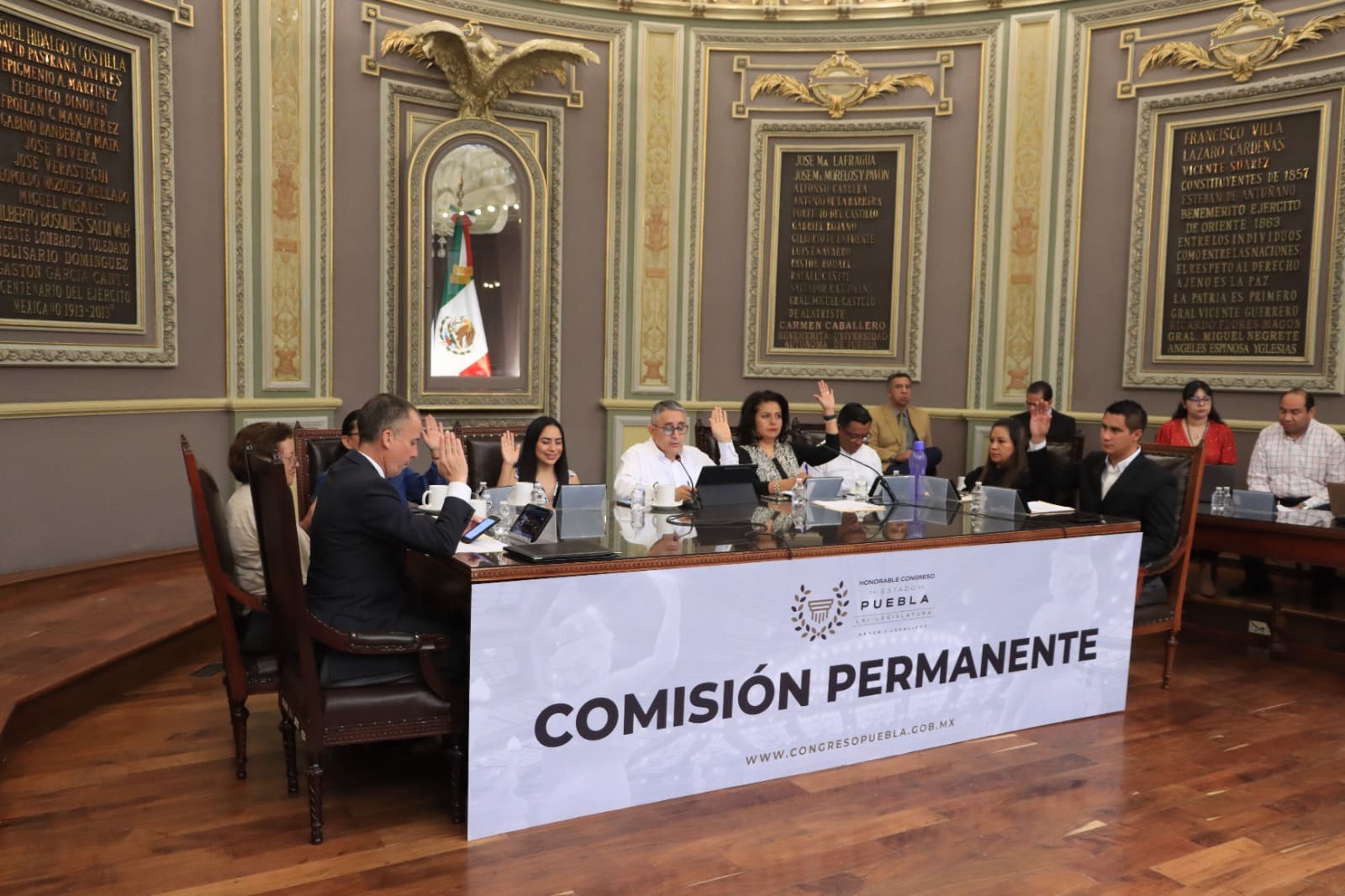 Congreso de Puebla aprueba reformas para mejorar procesos en juntas auxiliares