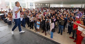 Pepe Chedraui, candidato a la Presidencia Municipal por la Coalición Seguiremos Haciendo Historia en Puebla, destacó la importancia de las mujeres durante un evento con motivo del 10 de Mayo